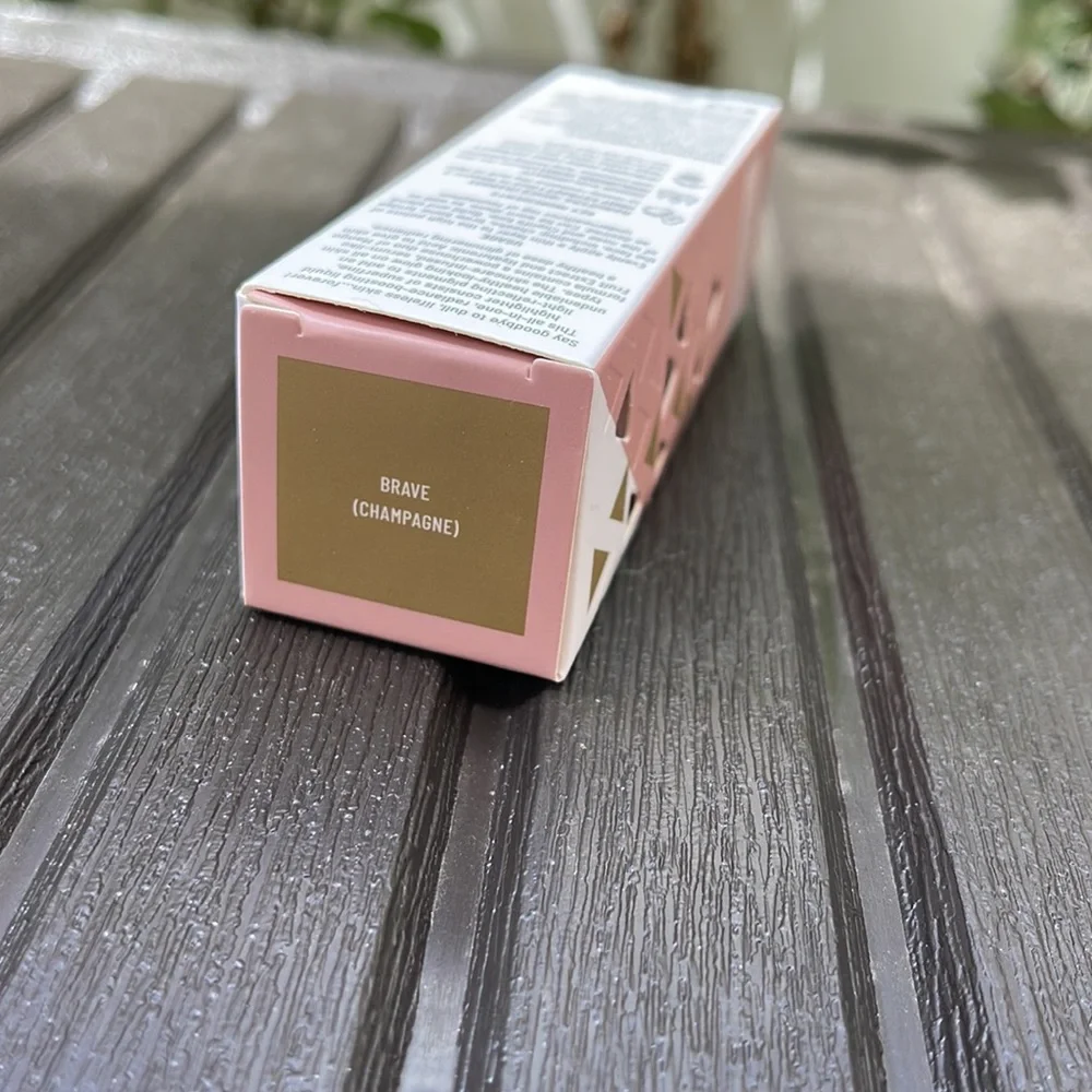 LYS BEAUTY - Aim High Multi-Use Liquid Highlighter in Brave